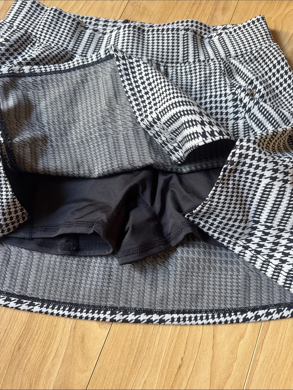 alo Houndstooth A-Line Skirt - Black & White